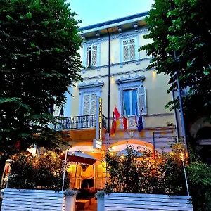 Tahiti 3*, Viareggio Italien